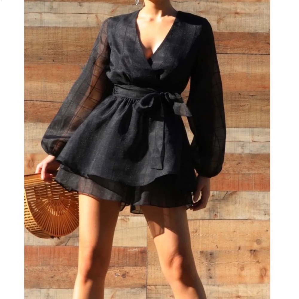 Women’a black romper